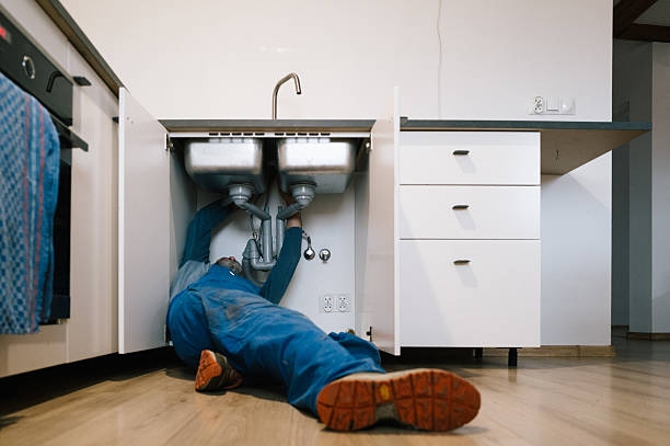 Professional Leak Detection technician working in Suitland, MD